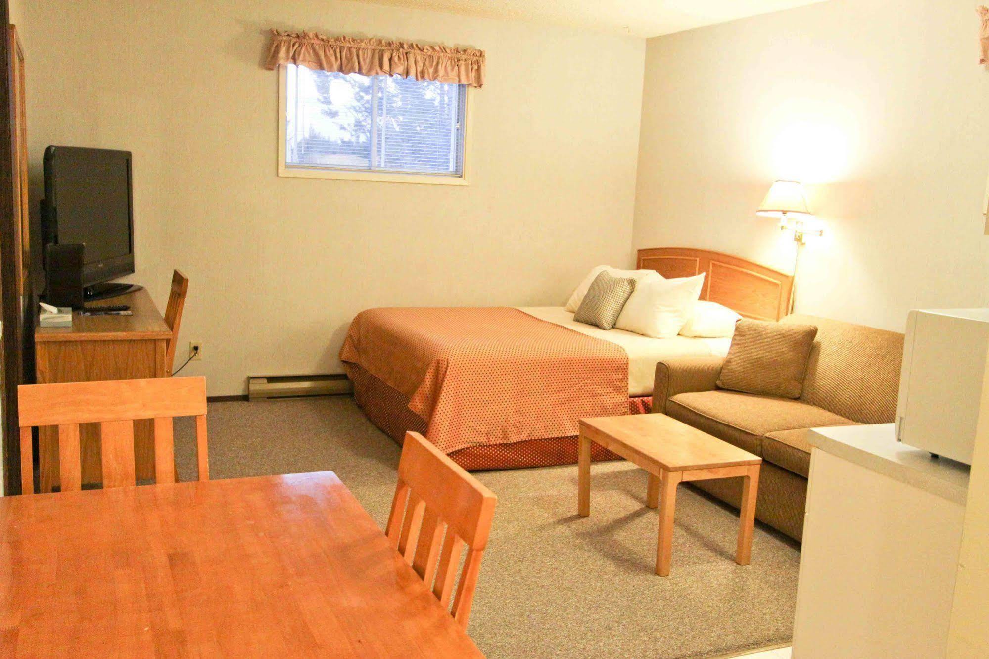 Crystal Springs Lodge Radium Hot Springs Dış mekan fotoğraf